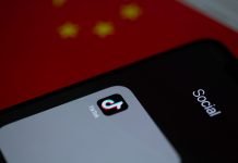 TikTok, l’UE chiede ai suoi funzionari la rimozione dell’app dai propri dispositivi tiktok foto