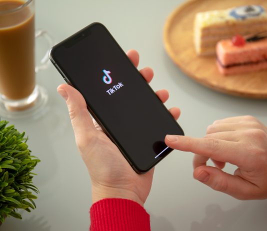 Food tiktoker: alcuni dei più seguiti in piattaforma food-tiktoker-famosi