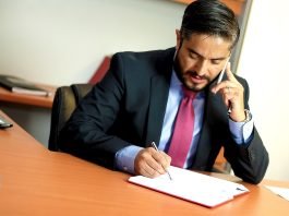 Sim Business: guida alla scelta ideale per la tua azienda avvocato per aziende