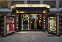Jo Malone London e Dentsu Creative portano la magia del Natale a Milano con il Christmas Kiosk Jo Malone London Christmas Kiosk_DentsuCreative