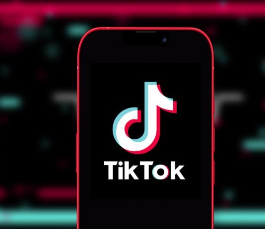 Leggere le carte sui social: il fenomeno delle dirette social dei cartomanti e le differenze con la lettura tradizionale oscar tiktok